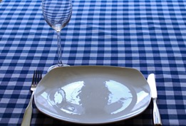 Custom printed tablecloths and table runners for businesses in Joliet and Will County Illinois