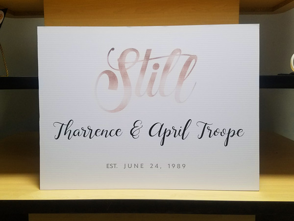 Custom table top signs printed in Joliet, Shorewood, and Plainfield Illinois